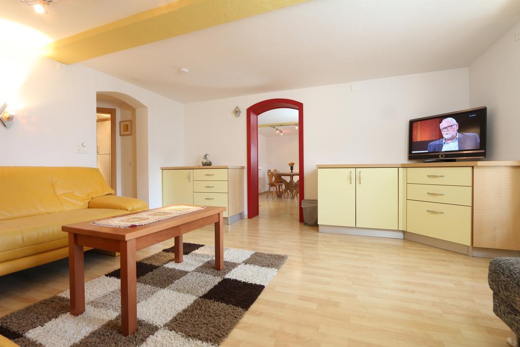 Hotel Alpina Grachen Room photo